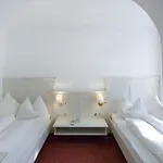 Post 4* Burghausen