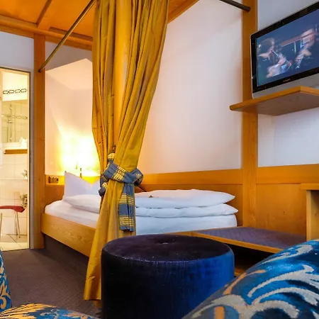Hotel Post 4*