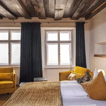 Post 4* Burghausen