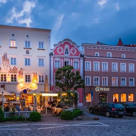 Post Hotel Burghausen
