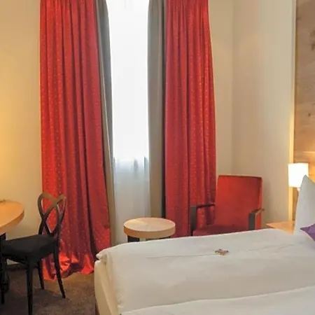 Hotel Post 4*