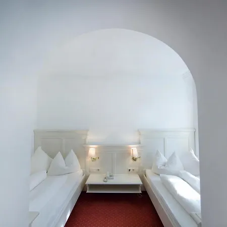 Post Hotel